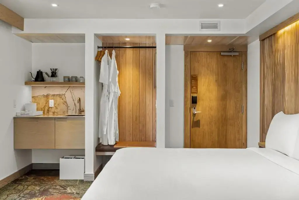 Superior Double room (full double bed)