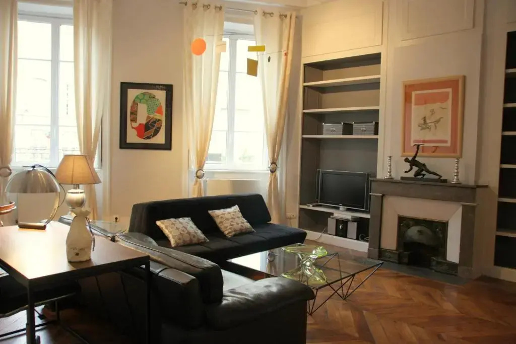 Deluxe Apartment