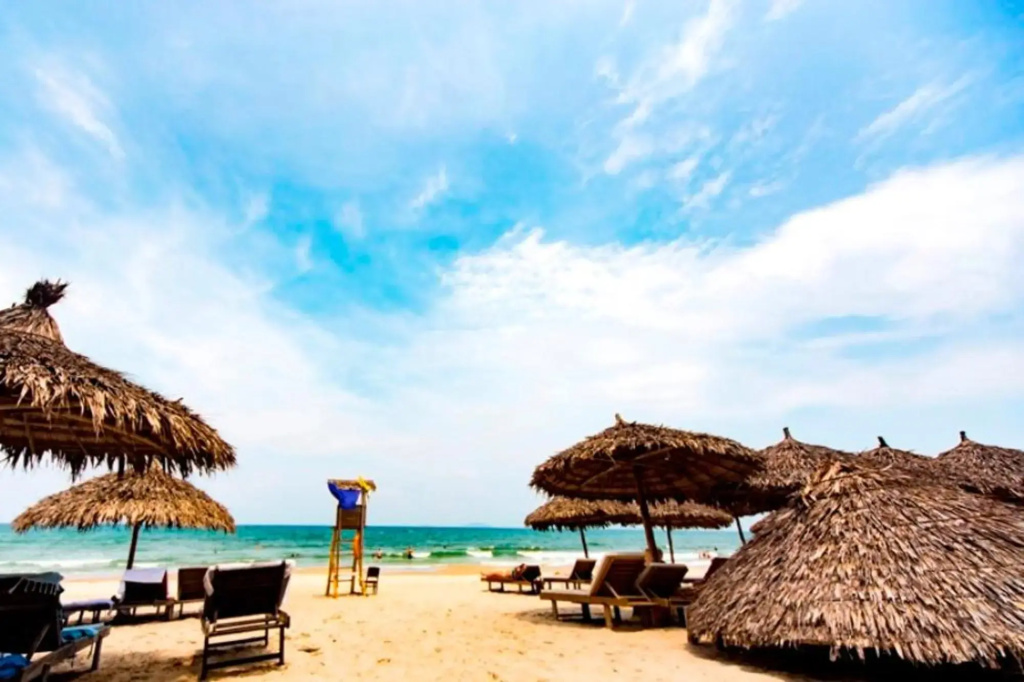 Beach & Waterfront