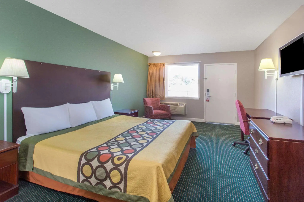 Standard Double room (full double bed)