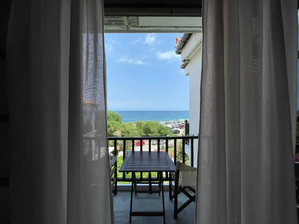 Superior Double room with sea view (twin beds)