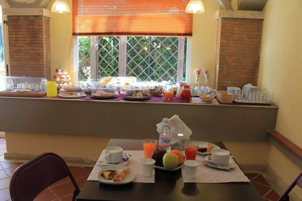 Hotel photo 12