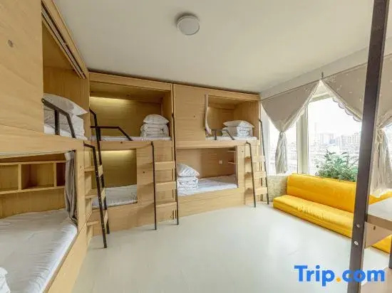 Bed in Dorm (female dorm)