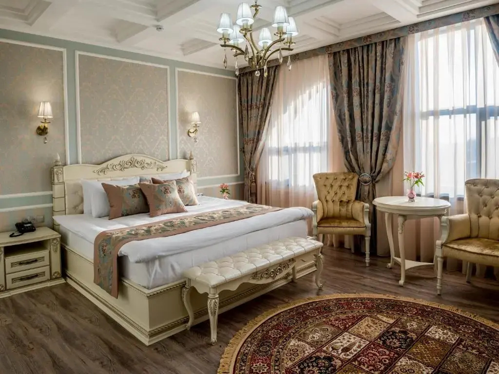 Deluxe Double room (full double bed)