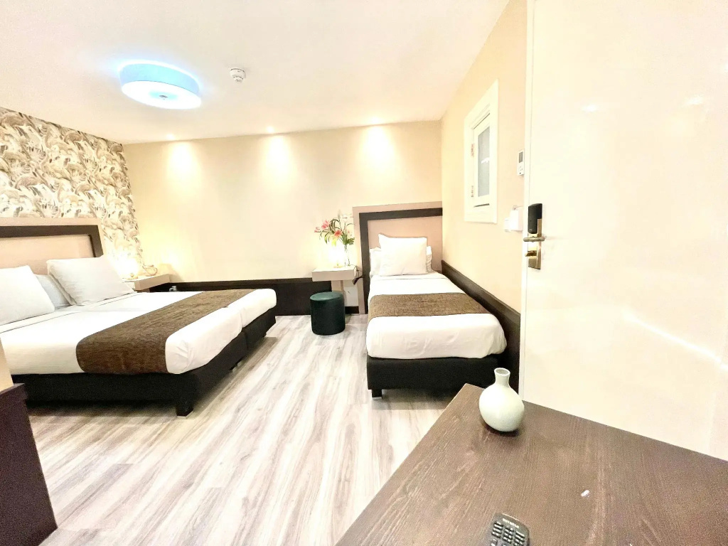Deluxe Triple room