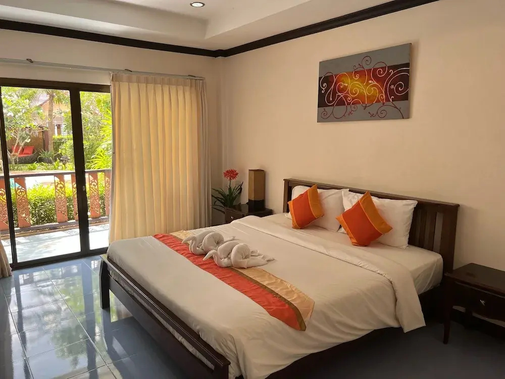 Superior Double room with balcony (full double bed)