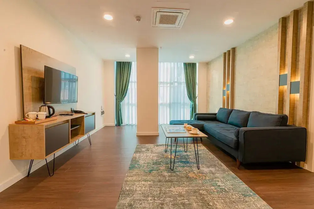 Lobby & Reception