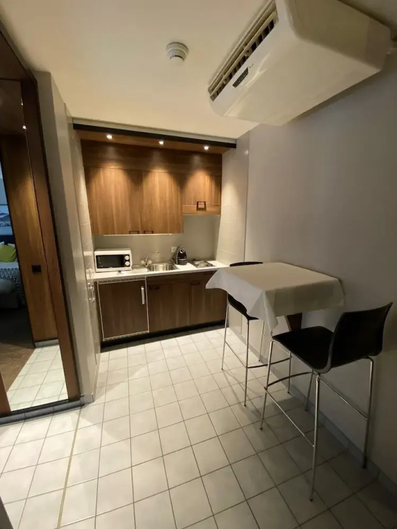 Deluxe Studio