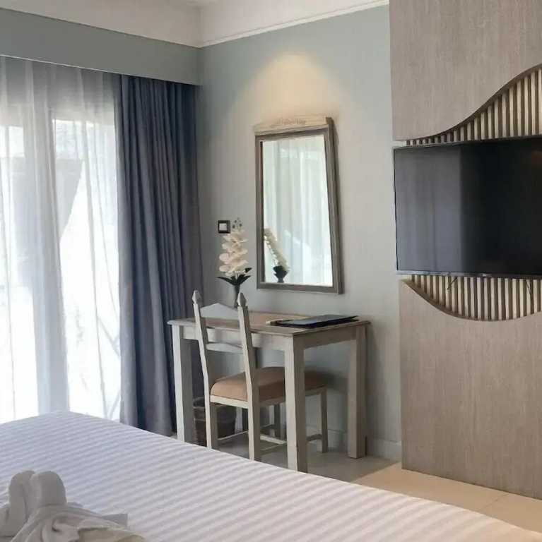 Superior Double room with balcony and with garden view (twin beds)