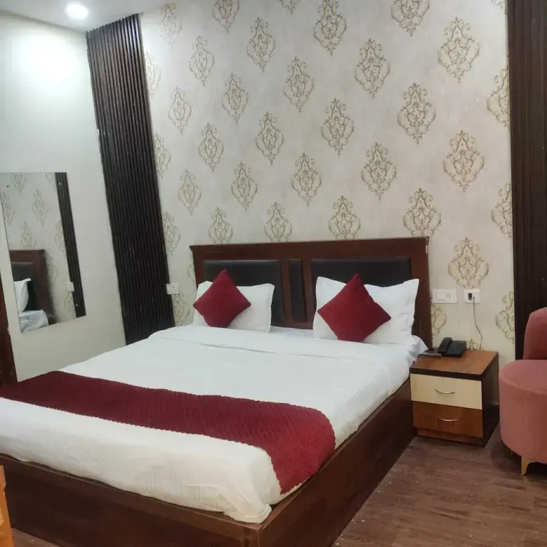 Hotel Aastha Shree Dham