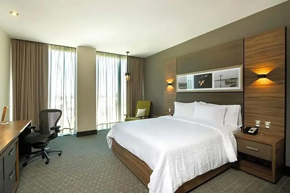 Double Suite (full double bed)