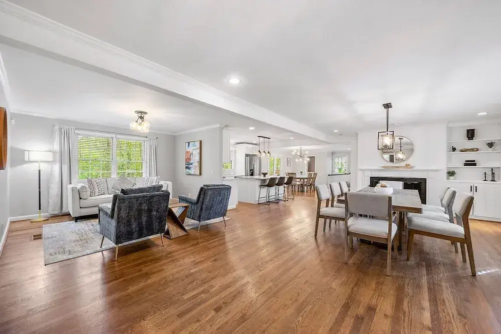 Beautiful and Quiet Newly Renovated 4 Bedroom Retreat - фото 5