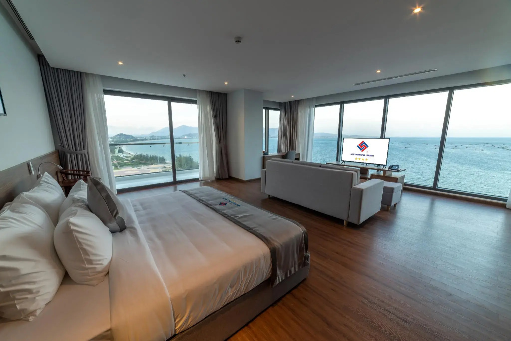 Double Junior Suite (full double bed)