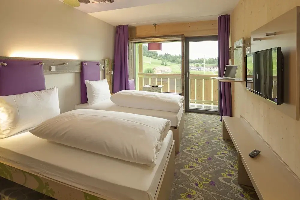 Standard Double room with mountain view full double bed