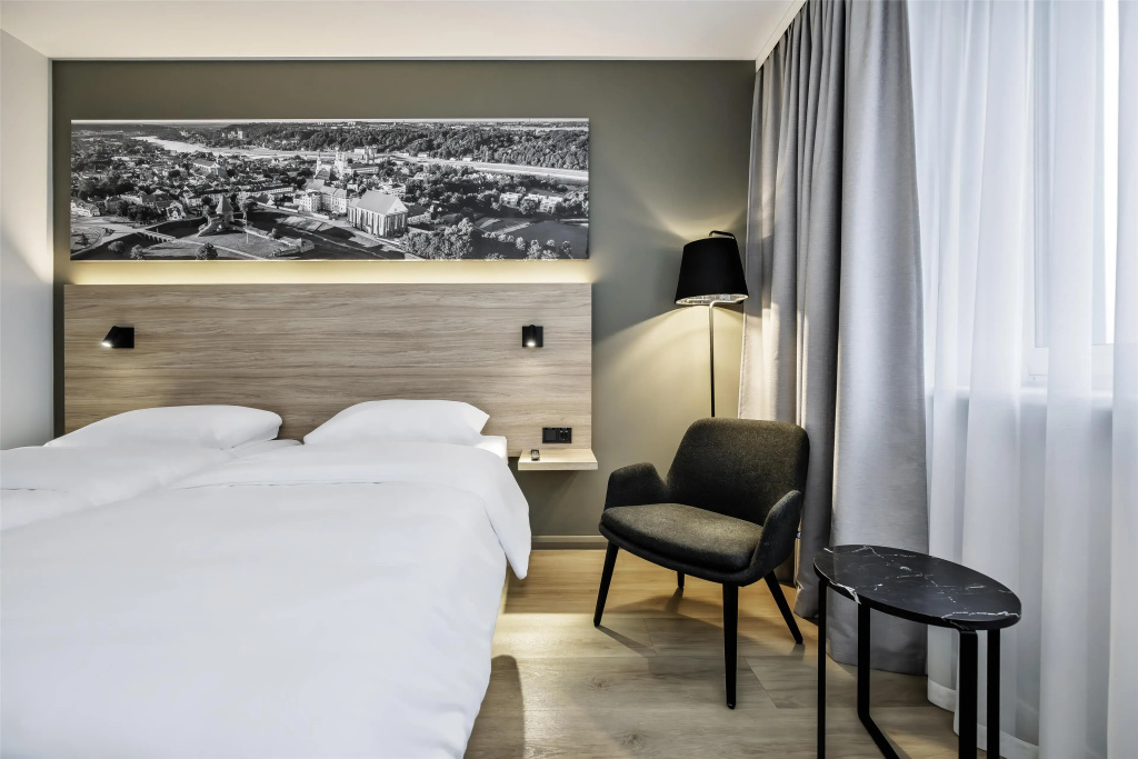 Отель Park Inn by Radisson Vilnius Airport Hotel & Conference Centre — фото