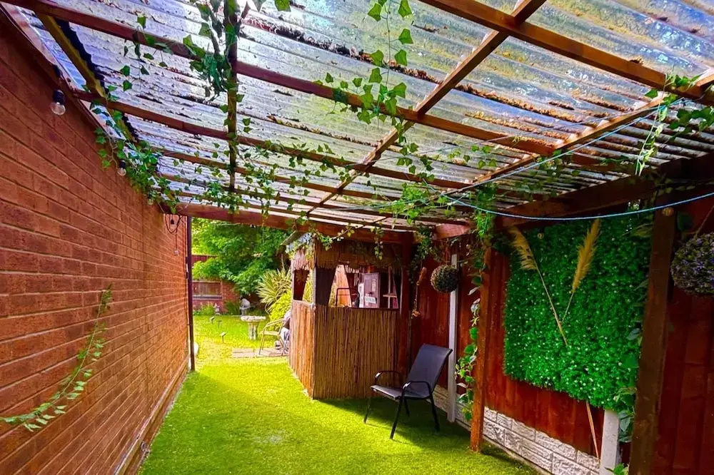 2-bed House, Sleeps 4, Garden, 10 Mins to Anfield