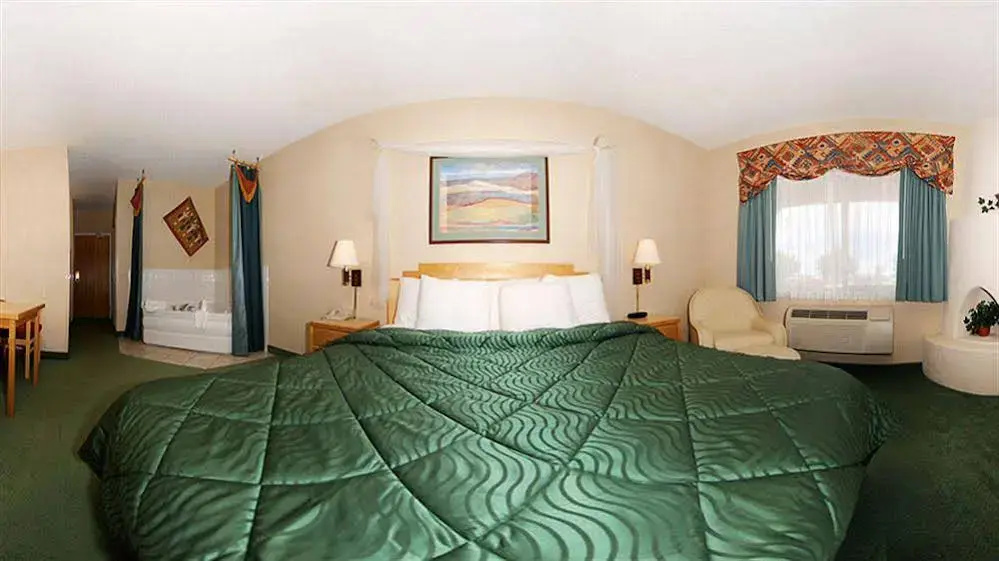 Econo Lodge West