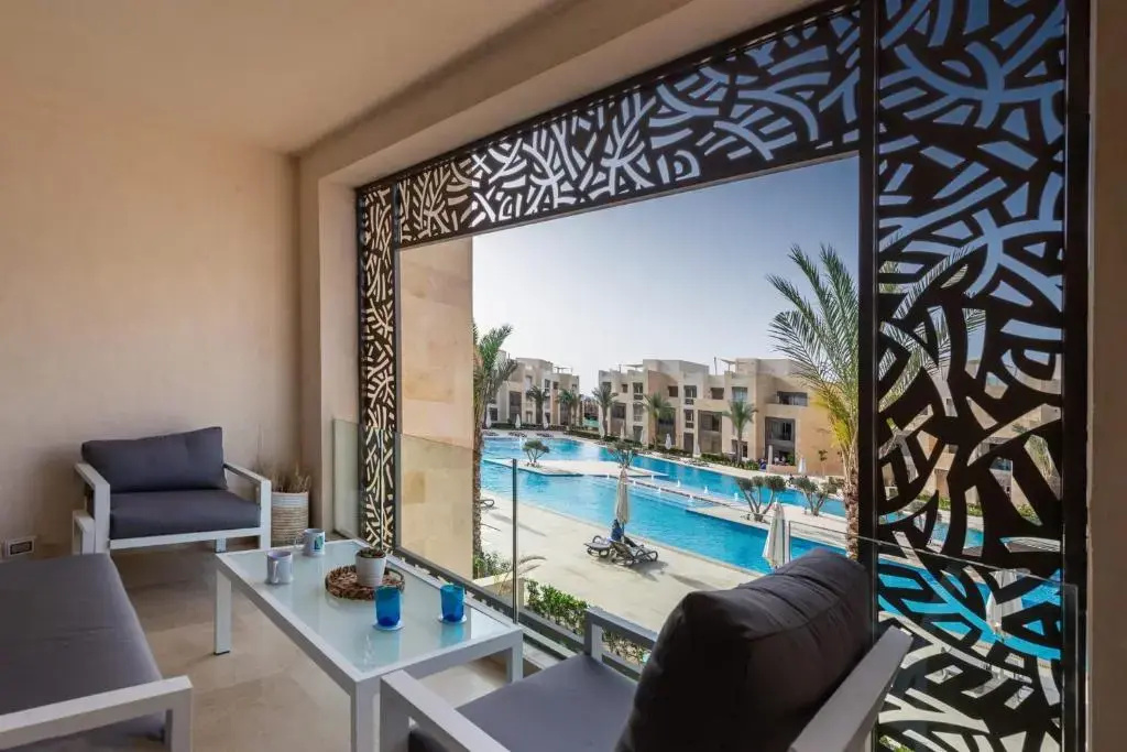 Epic & Exquisite 2 BR w Beach & Pool Mangroovy