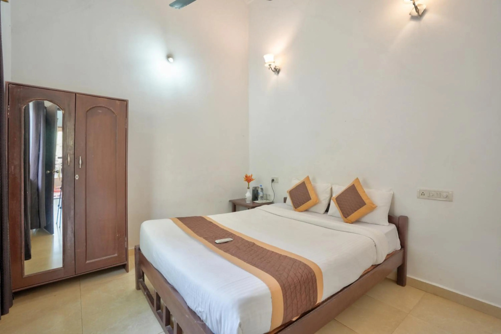 FabHotel Casa De Royale — 5