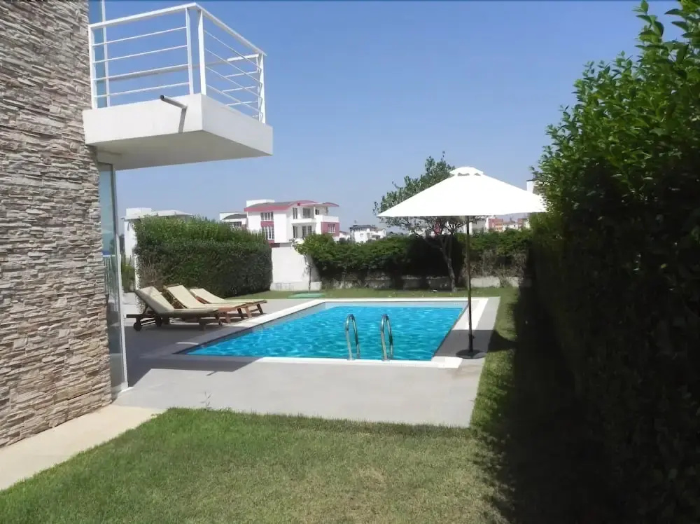 Novron Villas B3