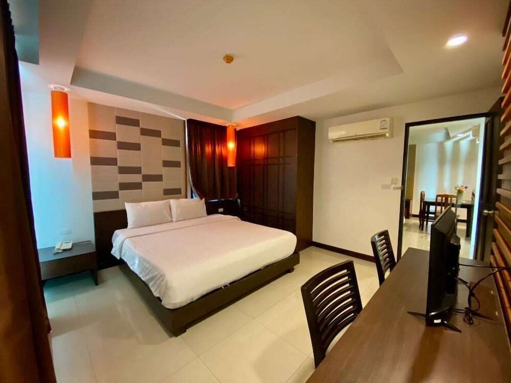 Номер Deluxe в Tycoon Suite Pattaya