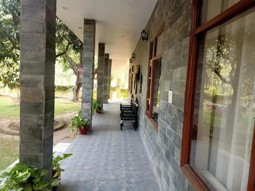 Kailash Farms Earthen Life - Chambres