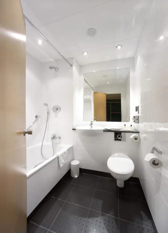 Best Western Plus Milford Hotel - Tap to explore photos