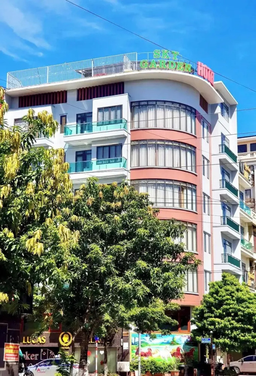 Sky Garden Hotel