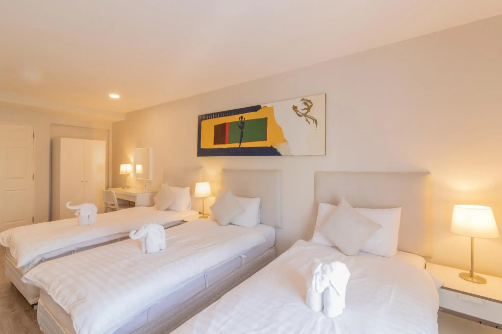 Superior Triple room