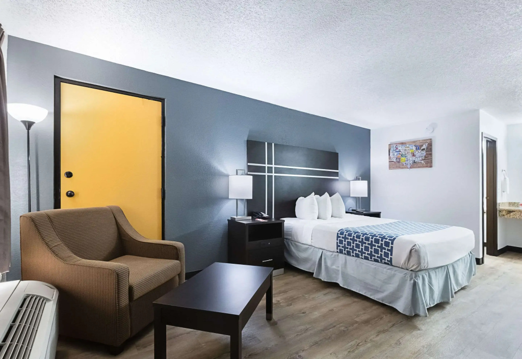 Standard Double room (full double bed)