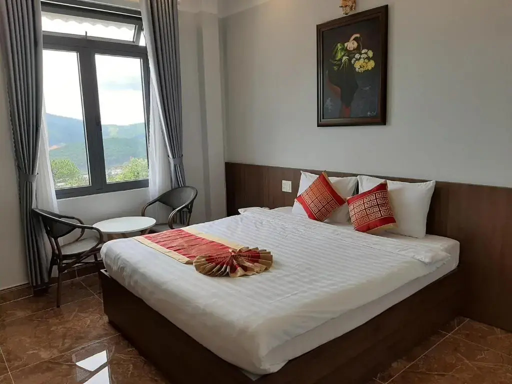 Standard Double room with mountain view (full double bed)
