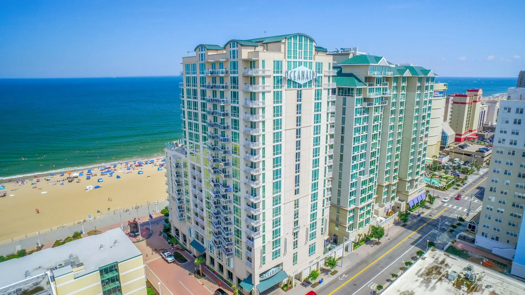 Beach & Waterfront