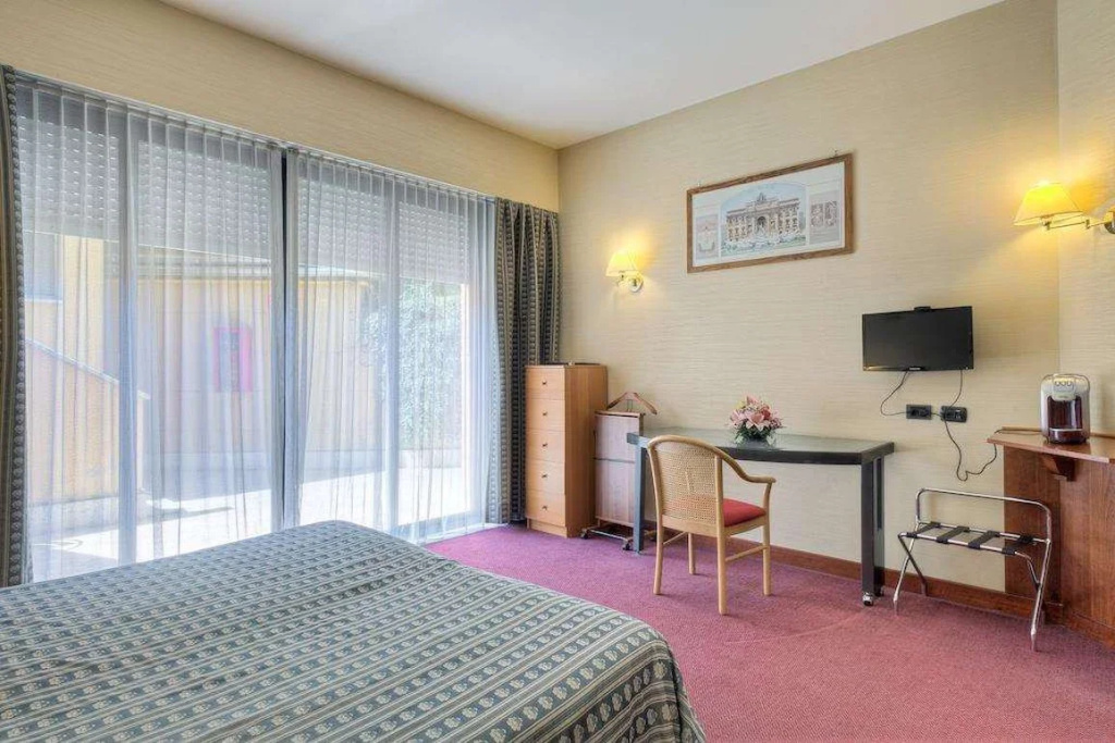 Hotel photo 32