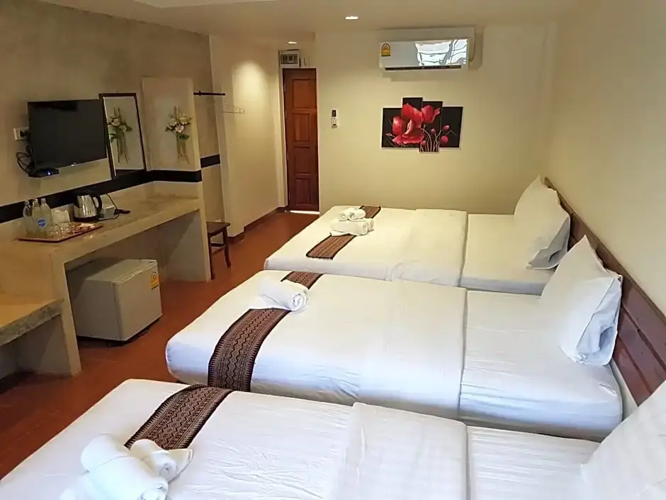 Standard Quadruple room with balcony