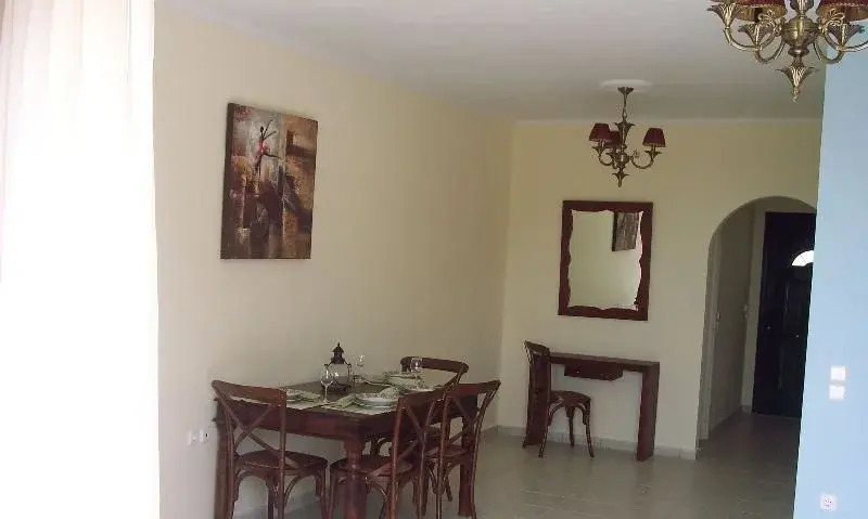 Sarantos Pool Suites