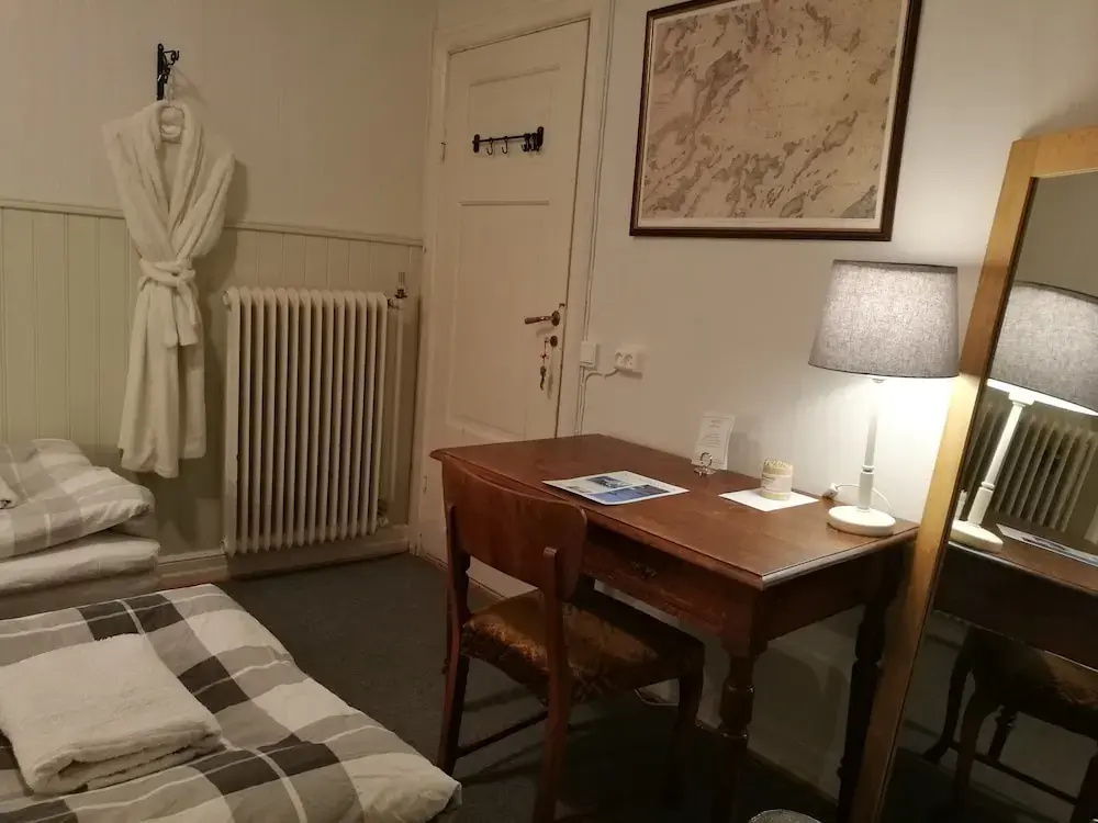 Economy Double room (twin beds)