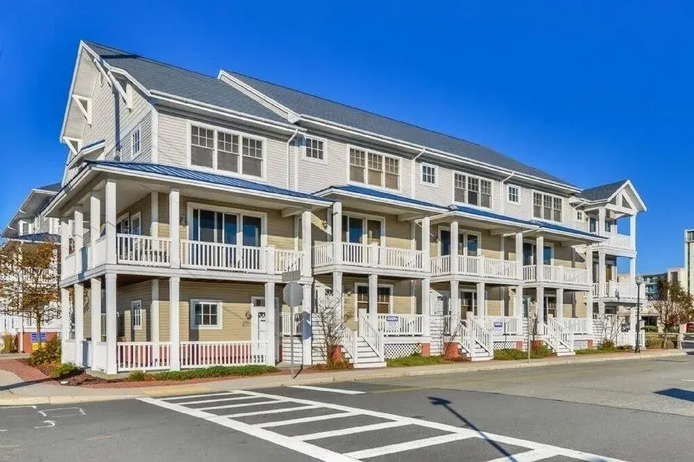 Sunburst 104 - 4 Br Townhouse