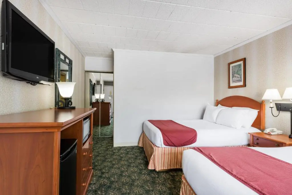 Ramada by Wyndham State College Hotel & Conference Center - Chambres