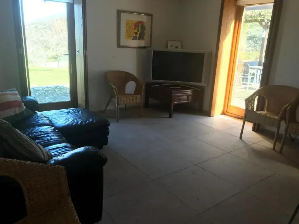 2 Bedrooms Villa