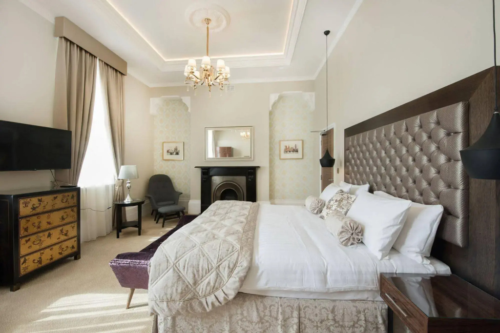 Отель The Lansbury Heritage Hotel By Sunday - Canary Wharf London в Лондоне