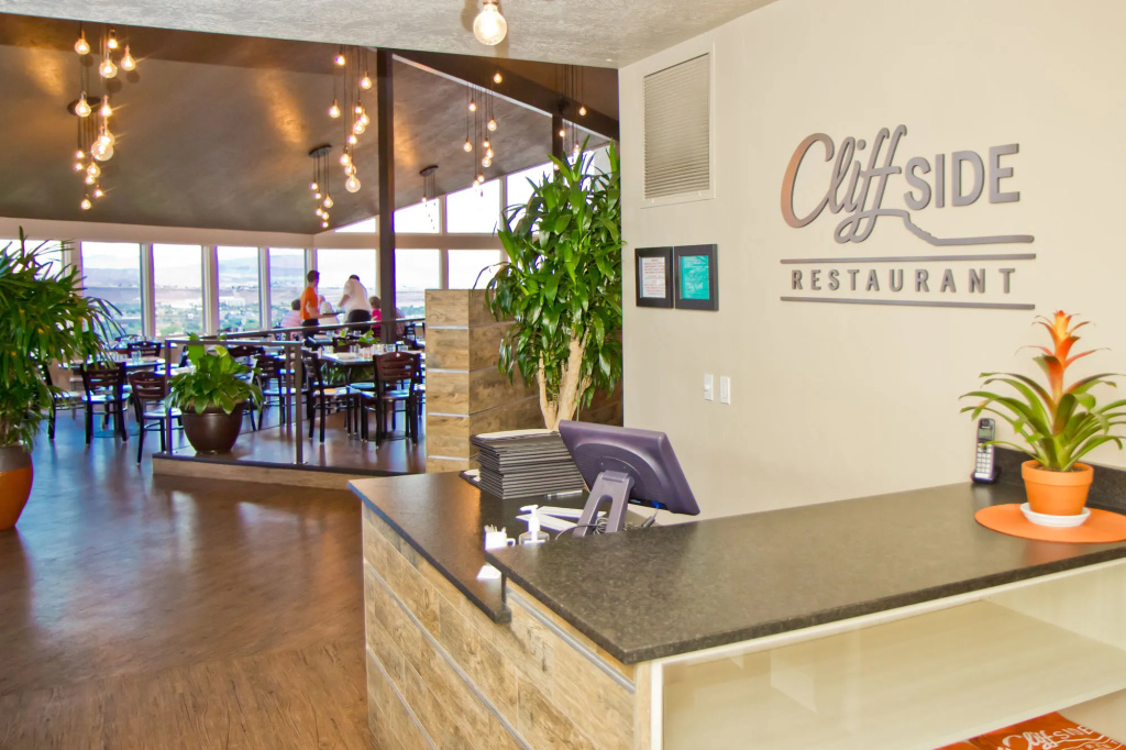 Inn on the Cliff
