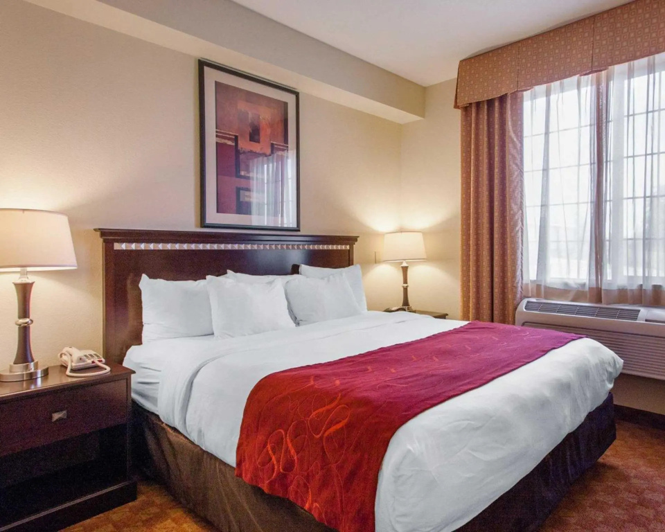 1 Bedroom Double Suite (full double bed)