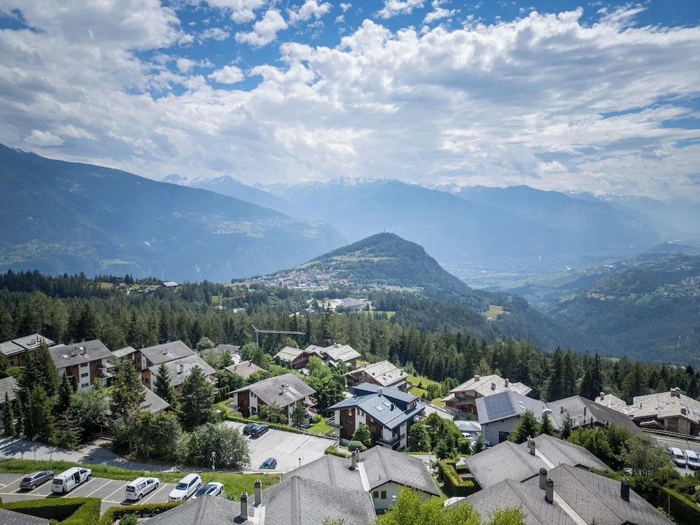 Cabane de la Delege -crans Montana- Amazing Views