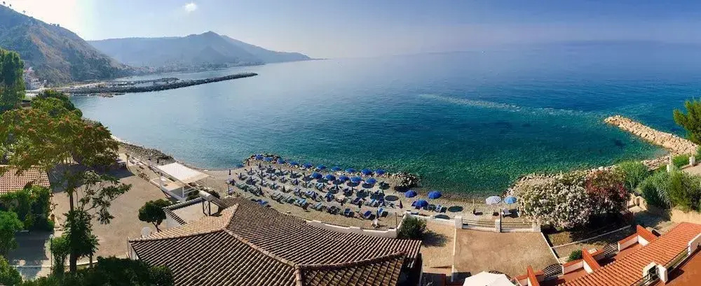 Beach & Waterfront