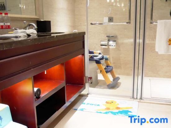Номер Standard в Phoenix Hotel