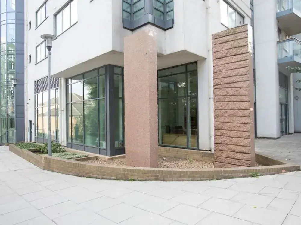 Roffey Apartment