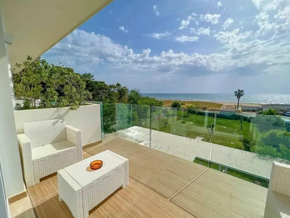 Balcony & Terrace