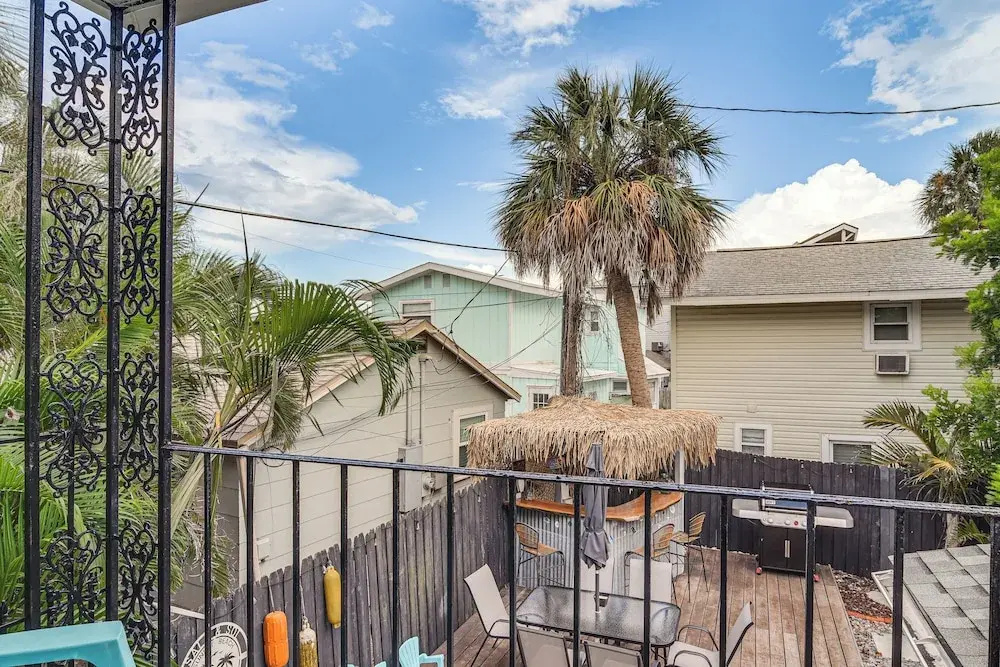 Walk to Beach: Treasure Island Gem w/ Golf Cart!