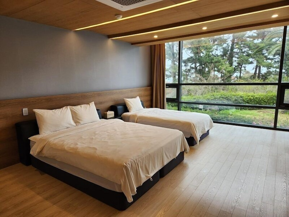 Standard Double Family room (twin beds)