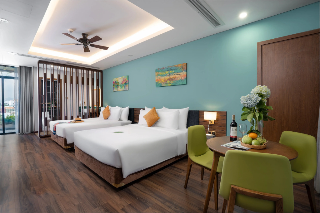 Triple Family Studio with balcony and with city view